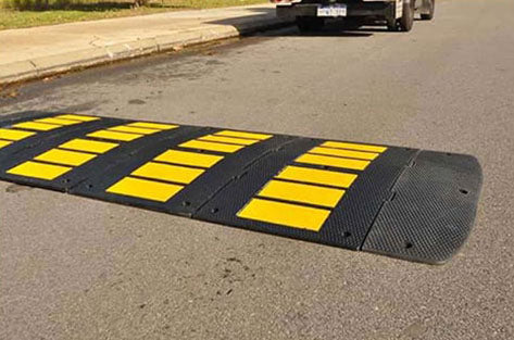 Speed Hump Sign